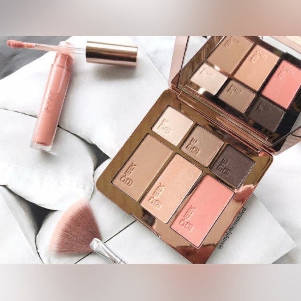 Ever Beauty ‘Out the Door’ 4 in 1 | Eye & Cheek Contour Pallet - NIB - $68